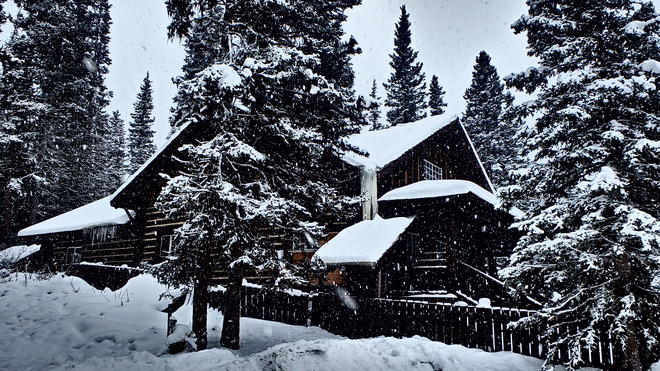 Cabin Fever ..... Merry Christmas Lake Louise, AB