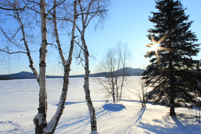 Un beau soleil sur le Lac Ouareau Saint-Donat, Québec Canada