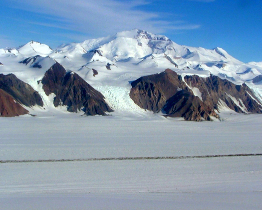 Central Transantarctic Mountains along the Beardmore Glacier.